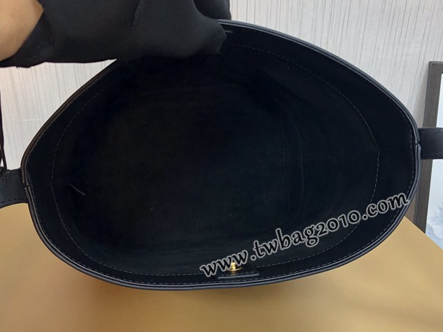 Celine專櫃2023s春夏新品CUIR TRIOMPHE小號繡花光滑牛皮水桶包 賽琳百搭斜挎肩背女包 sldj2434